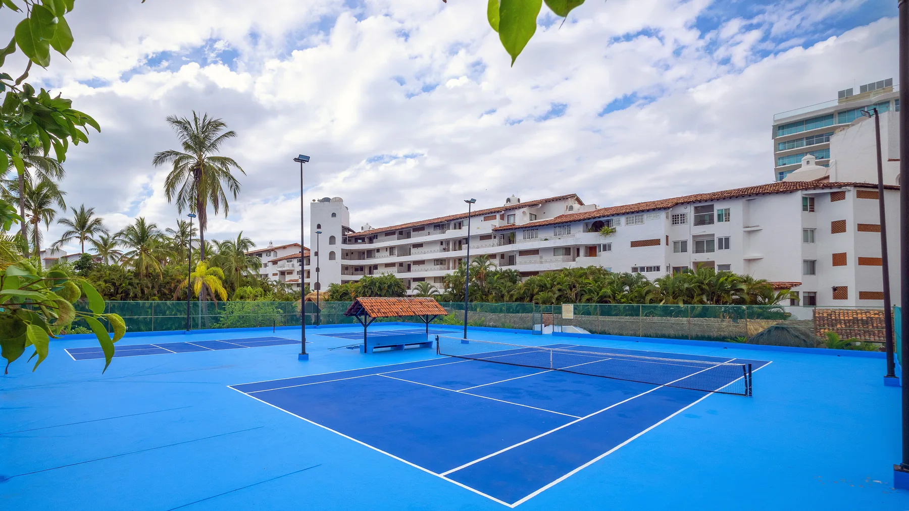 Tennis and pickleball court at Marina Las Palmas